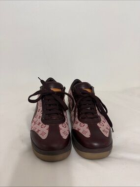Louis Vuitton Monogram Sneakers - Size 40 EU / 9 US